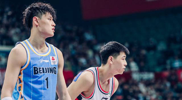北京男篮的潜力之星：曾凡博的成长与崔永熙的对比